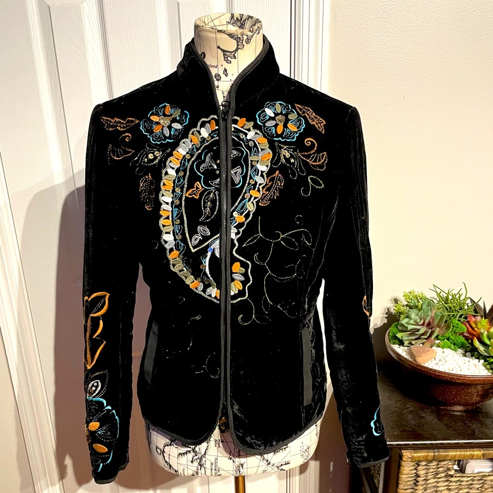 Harve Benard Velvet Vintage Embellish Embroidery Floral Whimsy Boho Western Folk